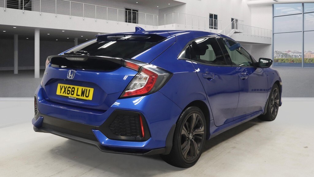 Used Honda Civic 2019 for sale - 77365176: Photo 7