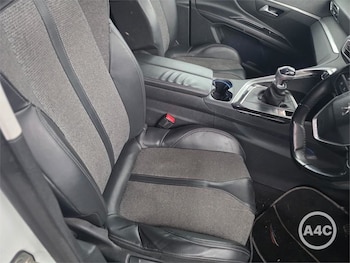 Used Peugeot 5008 2018 for sale - 76859258: Photo