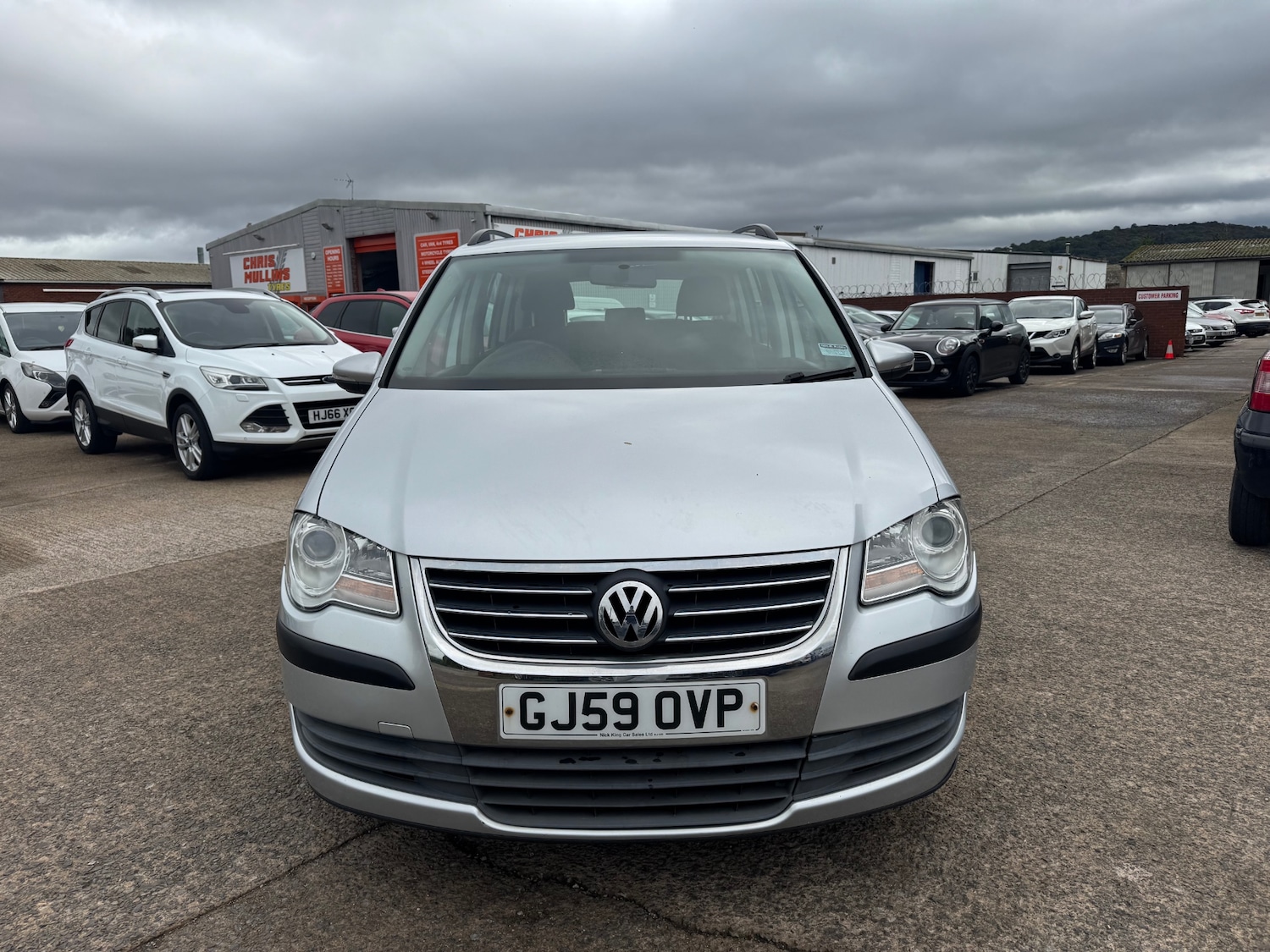 Used Volkswagen Touran 2009 for sale - 76022690: Photo 12