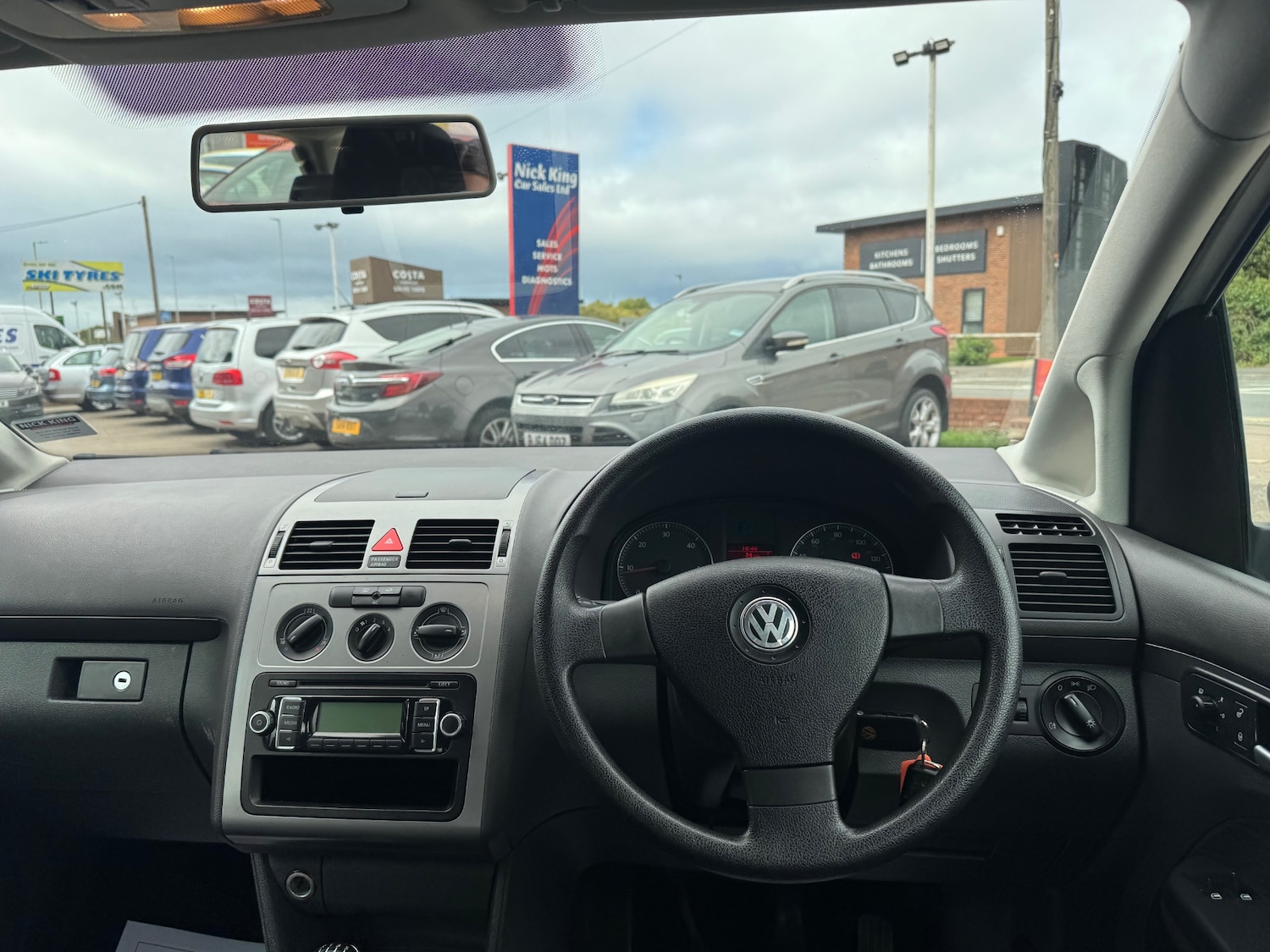 Used Volkswagen Touran 2009 for sale - 76022690: Photo 21