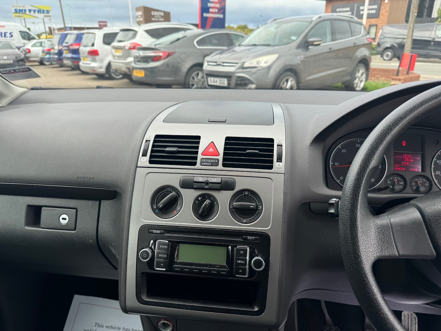 Used Volkswagen Touran 2009 for sale - 76022690: Photo 22