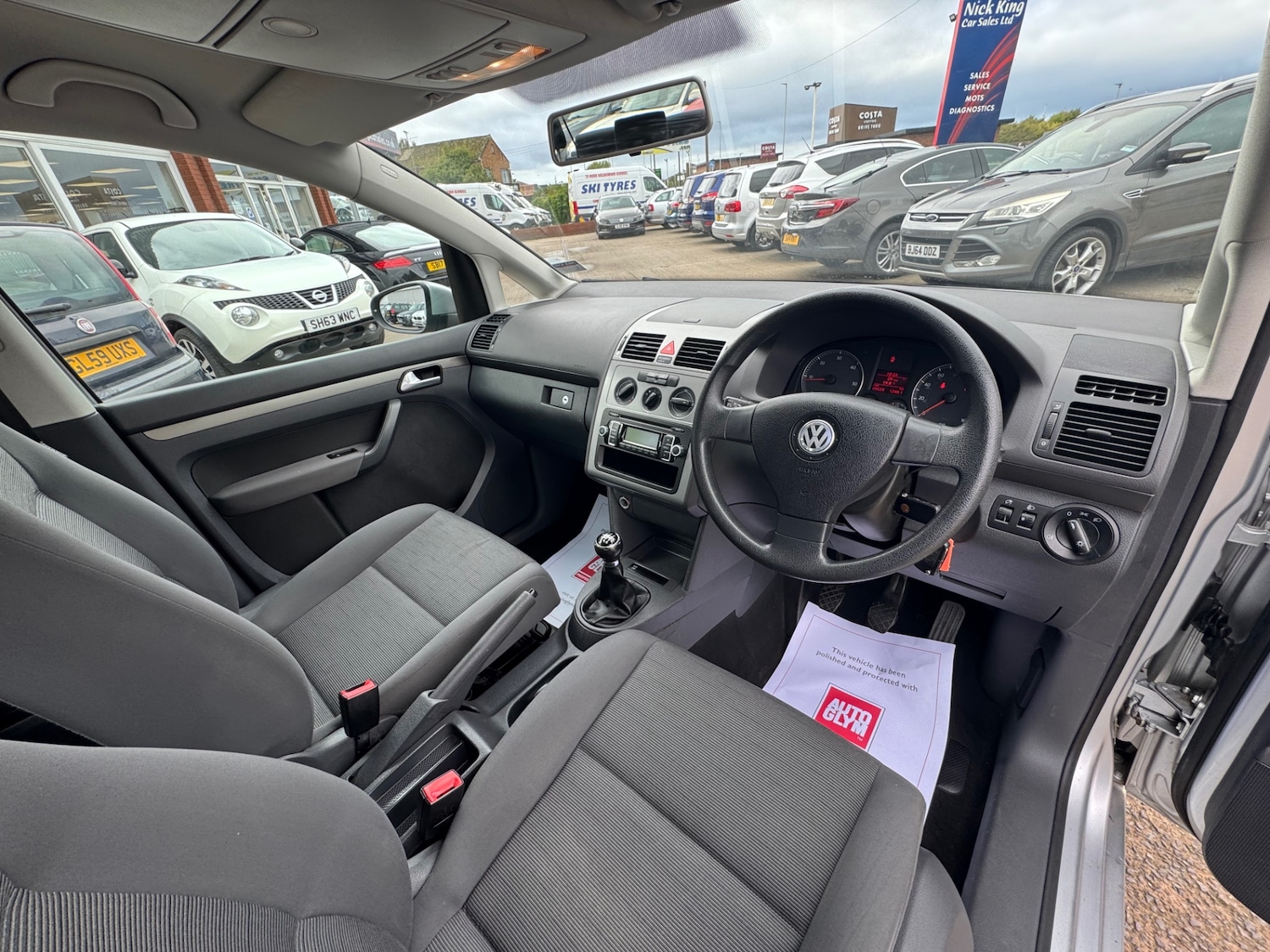 Used Volkswagen Touran 2009 for sale - 76022690: Photo 3