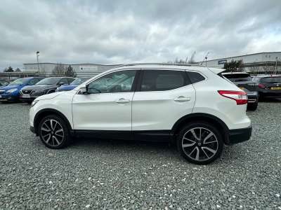 Used Nissan Qashqai 2016 for sale - 77730542: Photo 2