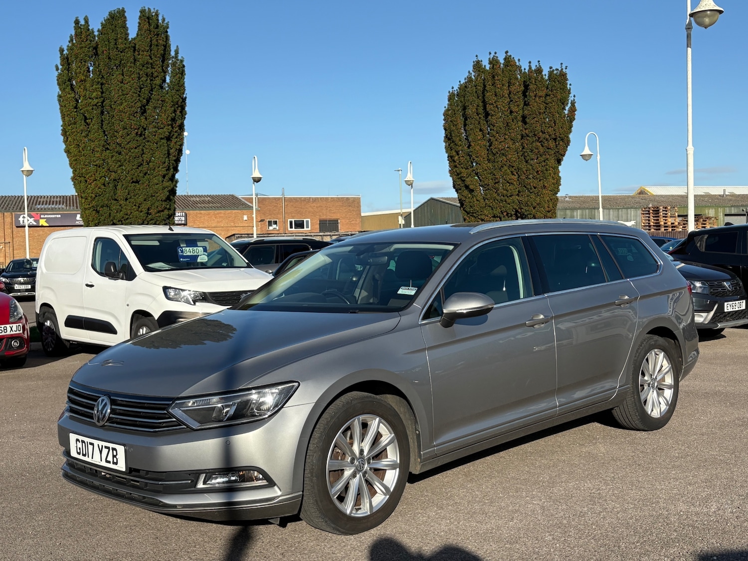 Used Volkswagen Passat 2017 for sale - 76088472: Photo 2