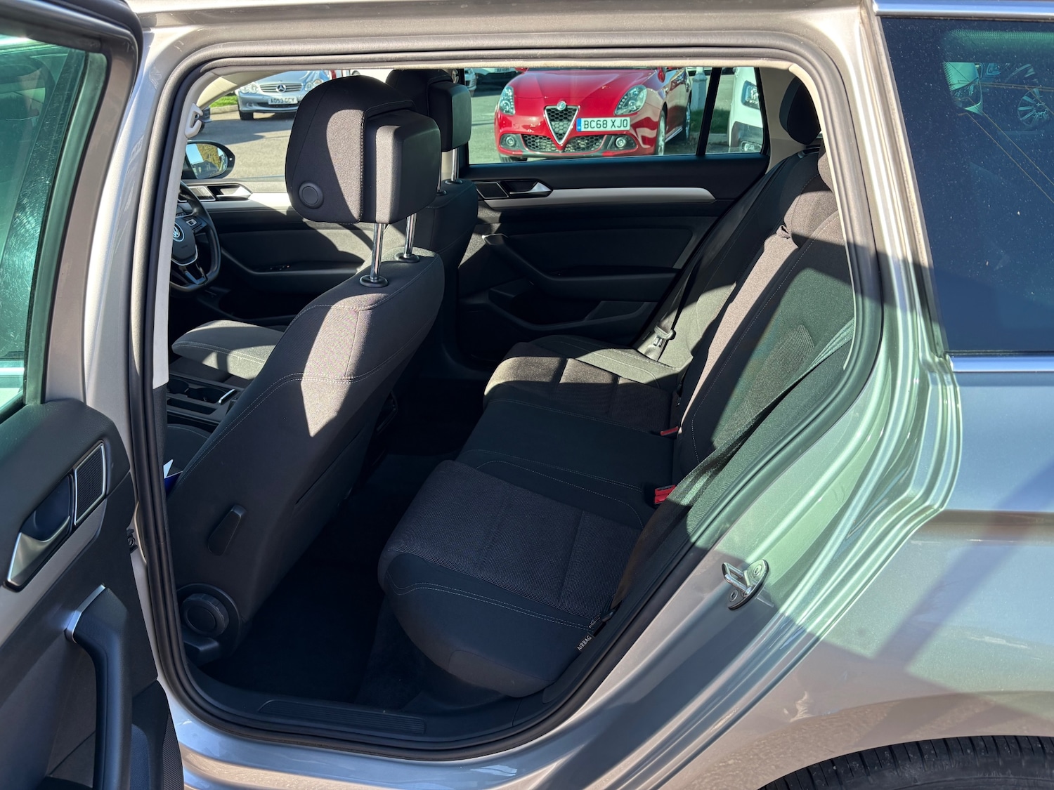 Used Volkswagen Passat 2017 for sale - 76088472: Photo 8