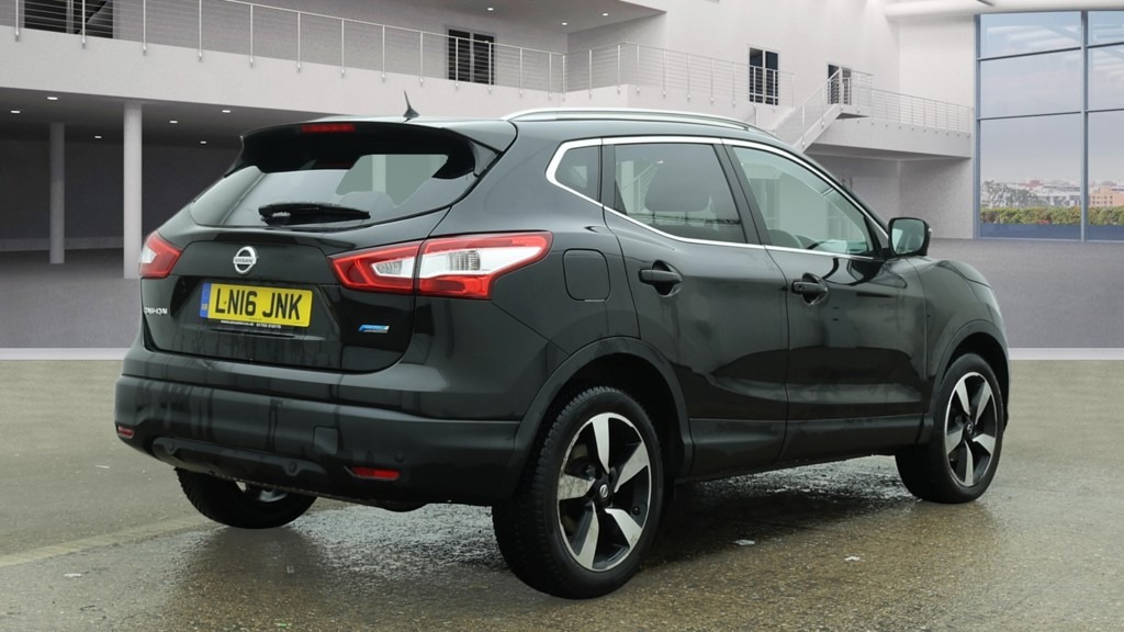 Used Nissan Qashqai 2016 for sale - 77417655: Photo 2