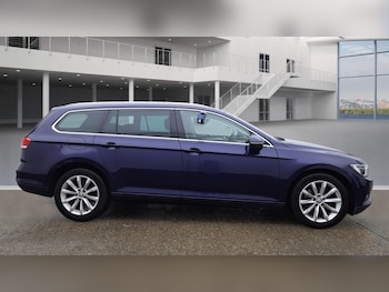 Volkswagen - Passat