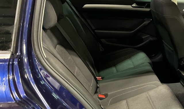 Used Volkswagen Passat 2017 for sale - 76567890: Photo 9