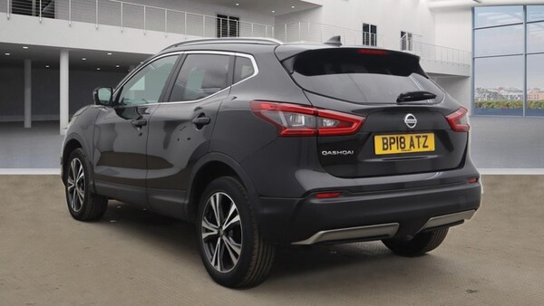 Used Nissan Qashqai 2018 for sale - 74435729: Photo 2