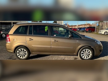 2014 (64) - 1.8i Design Nav 5dr ++ ULEZ / 11 SERVICES / BLUETOOTH ++