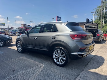 Used Volkswagen T-Roc 2018 for sale - 79098913: Photo