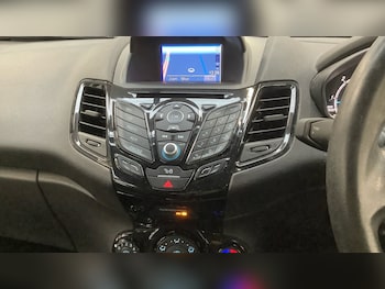 Used Ford Fiesta 2016 for sale - 76488611: Photo