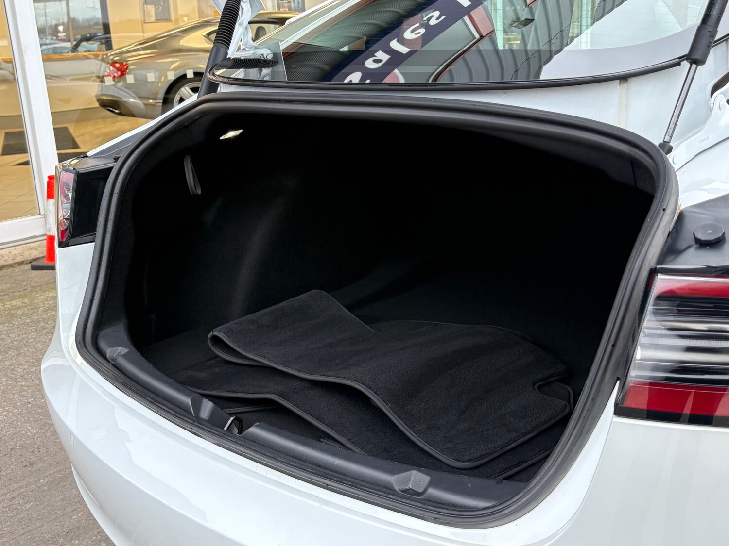 Used Tesla Model 3 2021 for sale - 77462190: Photo 37