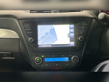 Used Toyota Avensis 2017 for sale - 76478041: Photo