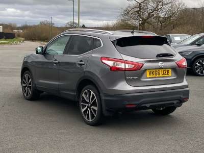 Used Nissan Qashqai 2016 for sale - 77664968: Photo 2