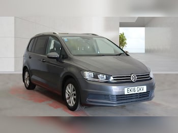 Used Volkswagen Touran 2016 for sale - 79230454: Photo