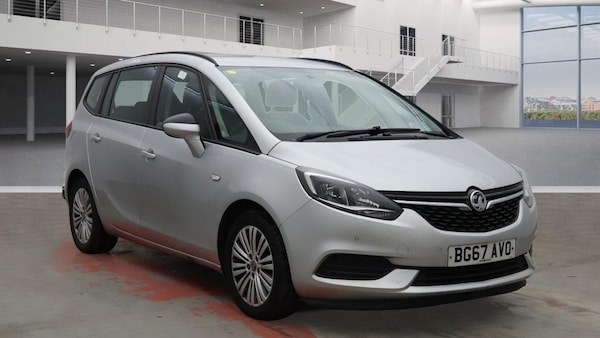 Used Vauxhall Zafira 2017 for sale - 76117120: Photo 1