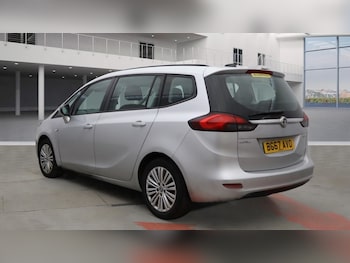 Used Vauxhall Zafira 2017 for sale - 76117120: Photo 2