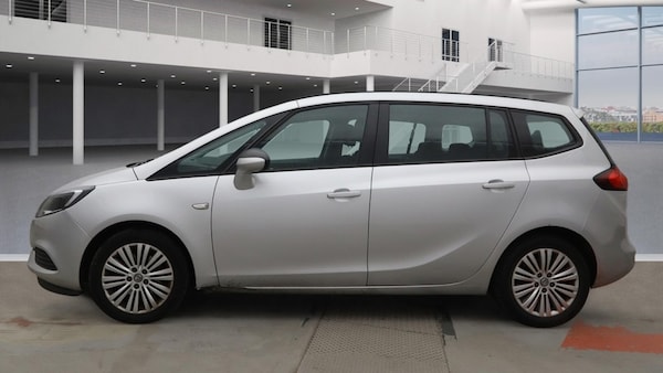 Used Vauxhall Zafira 2017 for sale - 76117120: Photo 6