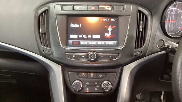 Used Vauxhall Zafira 2017 for sale - 76117120: Photo 8
