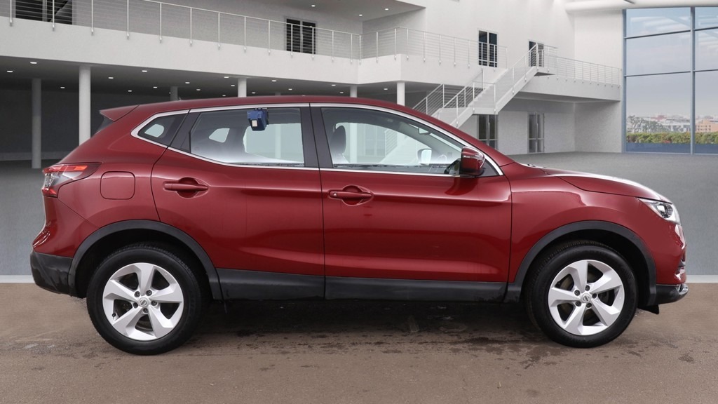 Used Nissan Qashqai 2018 for sale - 77650472: Photo 5