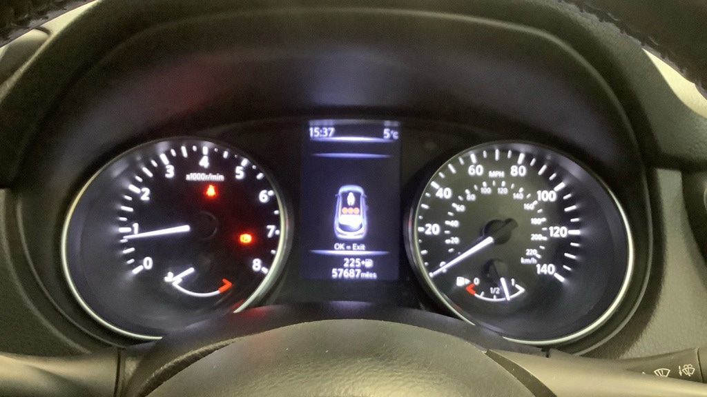 Used Nissan Qashqai 2018 for sale - 77636329: Photo 9