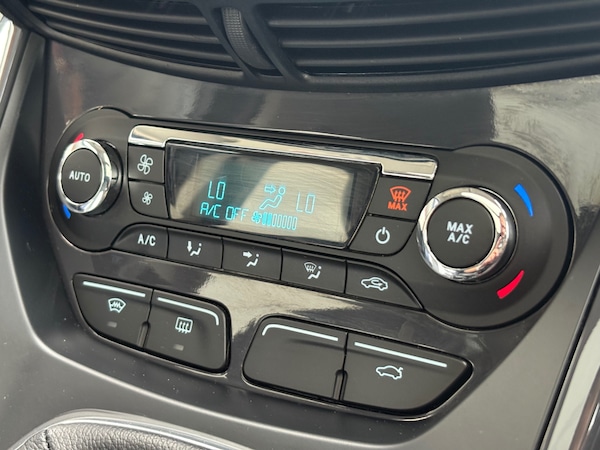 Used Ford Kuga 2014 for sale - 75282408: Photo 32