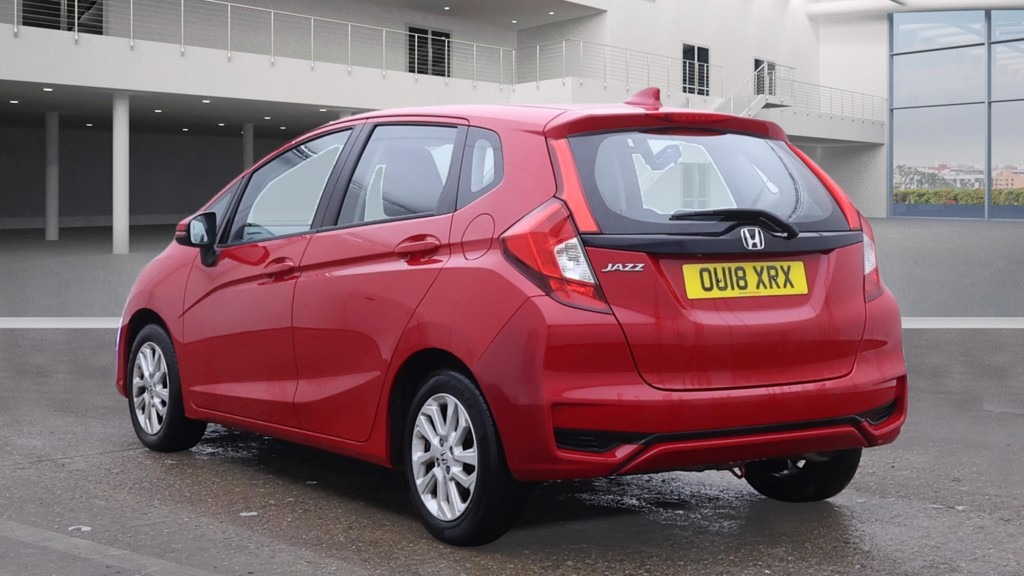Used Honda Jazz 2018 for sale - 76766533: Photo 2