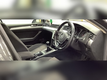 Used Volkswagen Passat 2017 for sale - 79320353: Photo