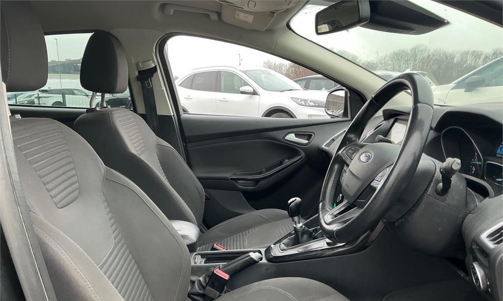 Used Ford Focus 2017 for sale - 77813409: Photo 5