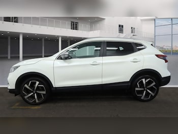 Used Nissan Qashqai 2018 for sale - 77296776: Photo