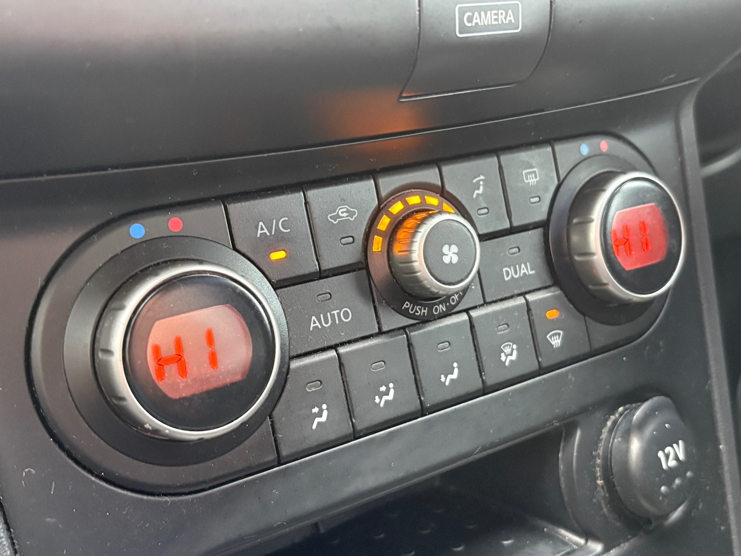 Used Nissan Qashqai 2012 for sale - 76904499: Photo 33