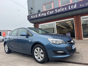 Vauxhall - Astra