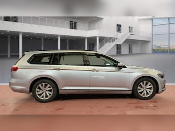Used Volkswagen Passat 2019 for sale - 78577889: Photo