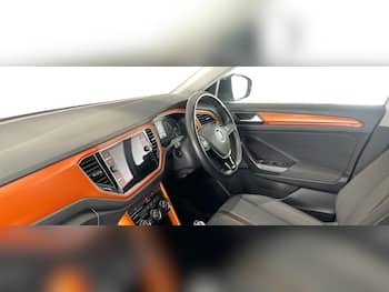 Used Volkswagen T-Roc 2019 for sale - 79548581: Photo