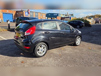 Used Ford Fiesta 2014 for sale - 76355009: Photo