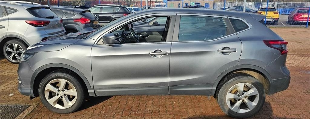 Used Nissan Qashqai 2018 for sale - 77677276: Photo 2