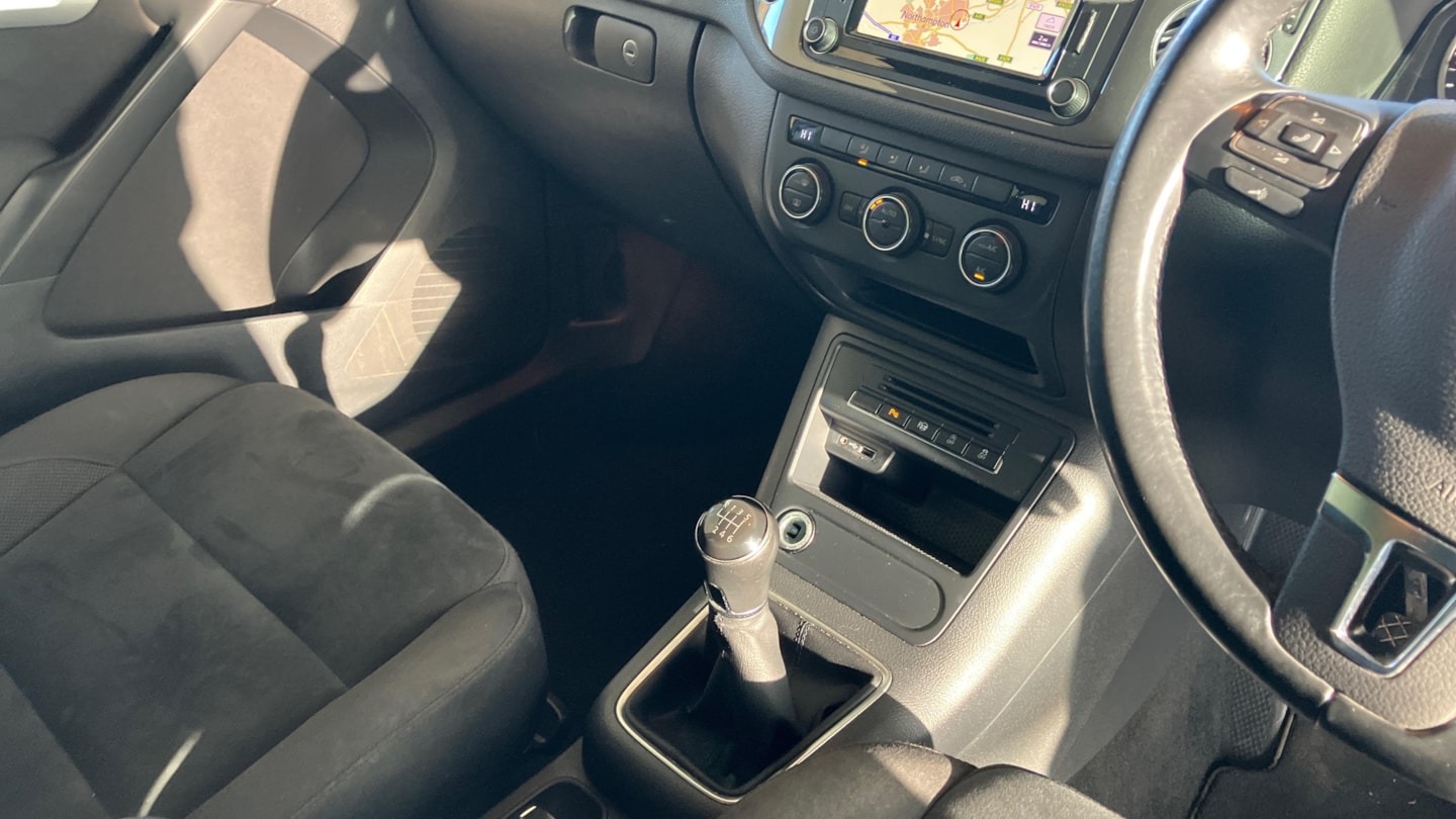 Used Volkswagen Tiguan 2015 for sale - 77023207: Photo 10