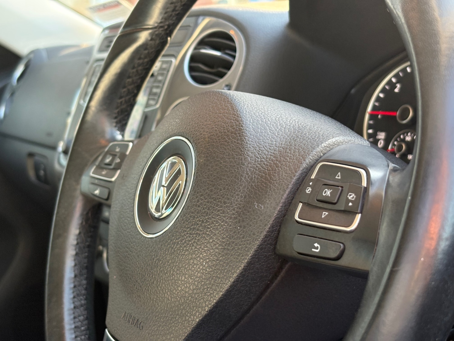 Used Volkswagen Tiguan 2015 for sale - 77023207: Photo 29