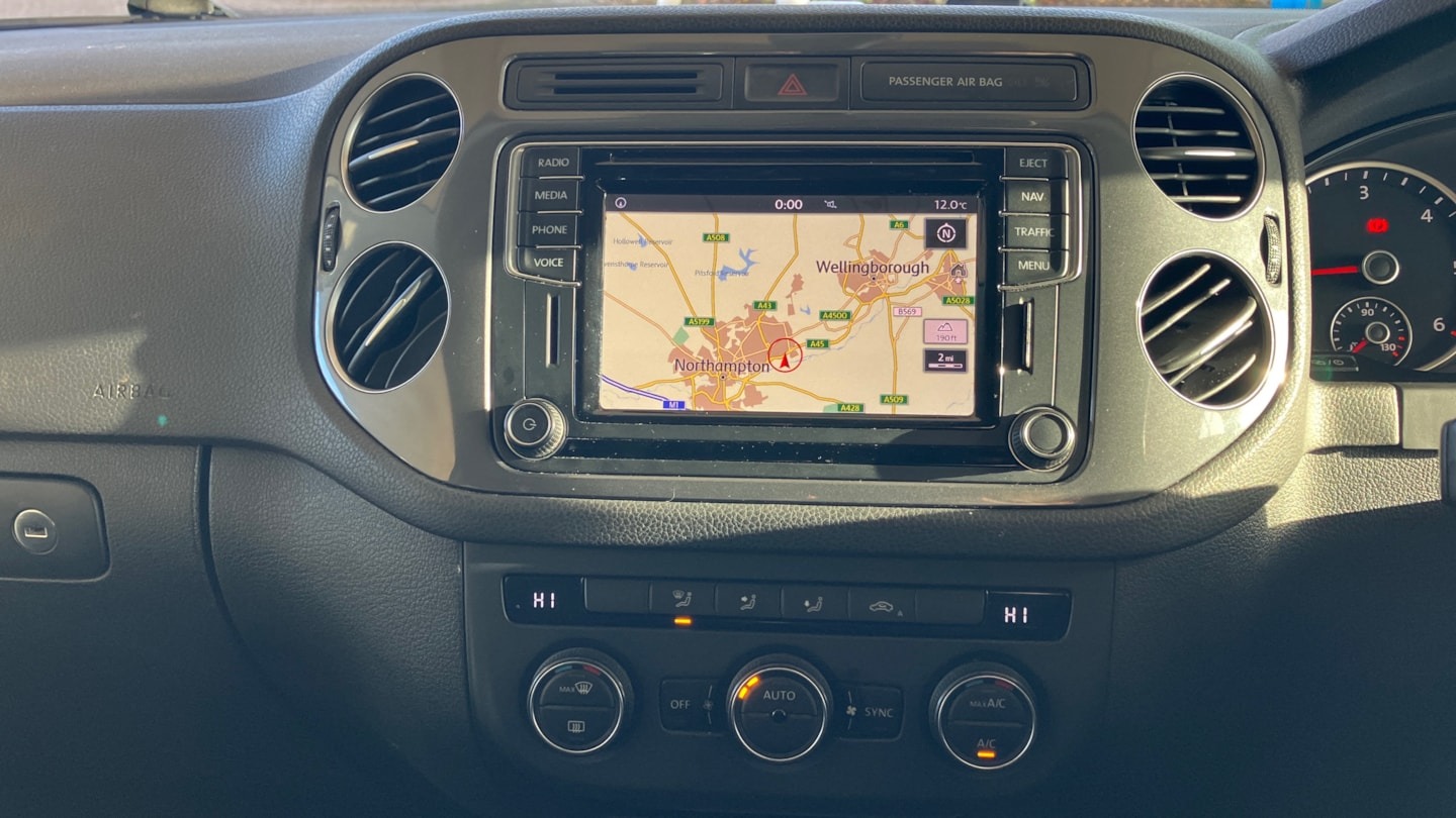 Used Volkswagen Tiguan 2015 for sale - 77023207: Photo 3