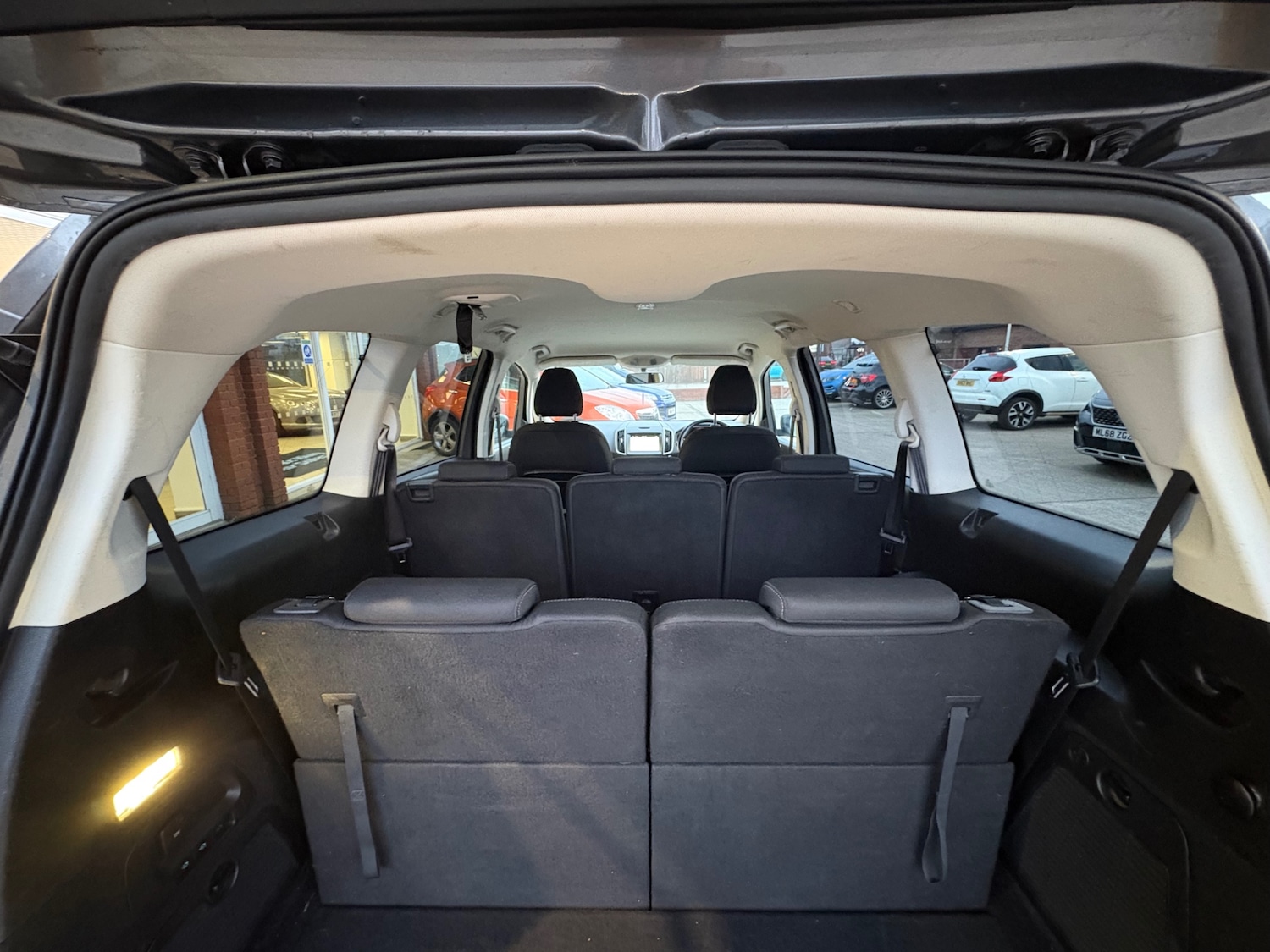 Used Ford Galaxy 2017 for sale - 76979295: Photo 26