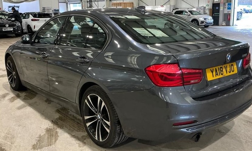 Used BMW 3 Series 2018 for sale - 77616794: Photo 2