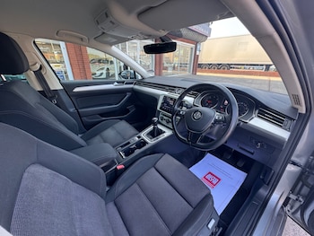 Used Volkswagen Passat 2018 for sale - 75394241: Photo