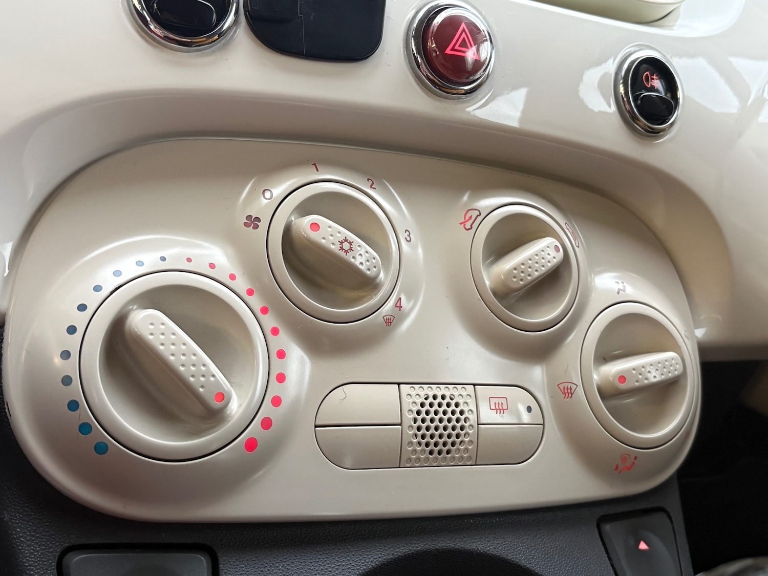 Used Fiat 500 2010 for sale - 77198756: Photo 19