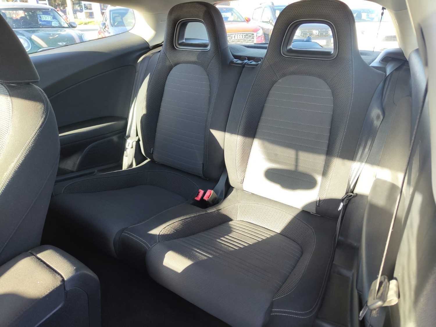 Used Volkswagen Scirocco 2009 for sale - 76234225: Photo 13