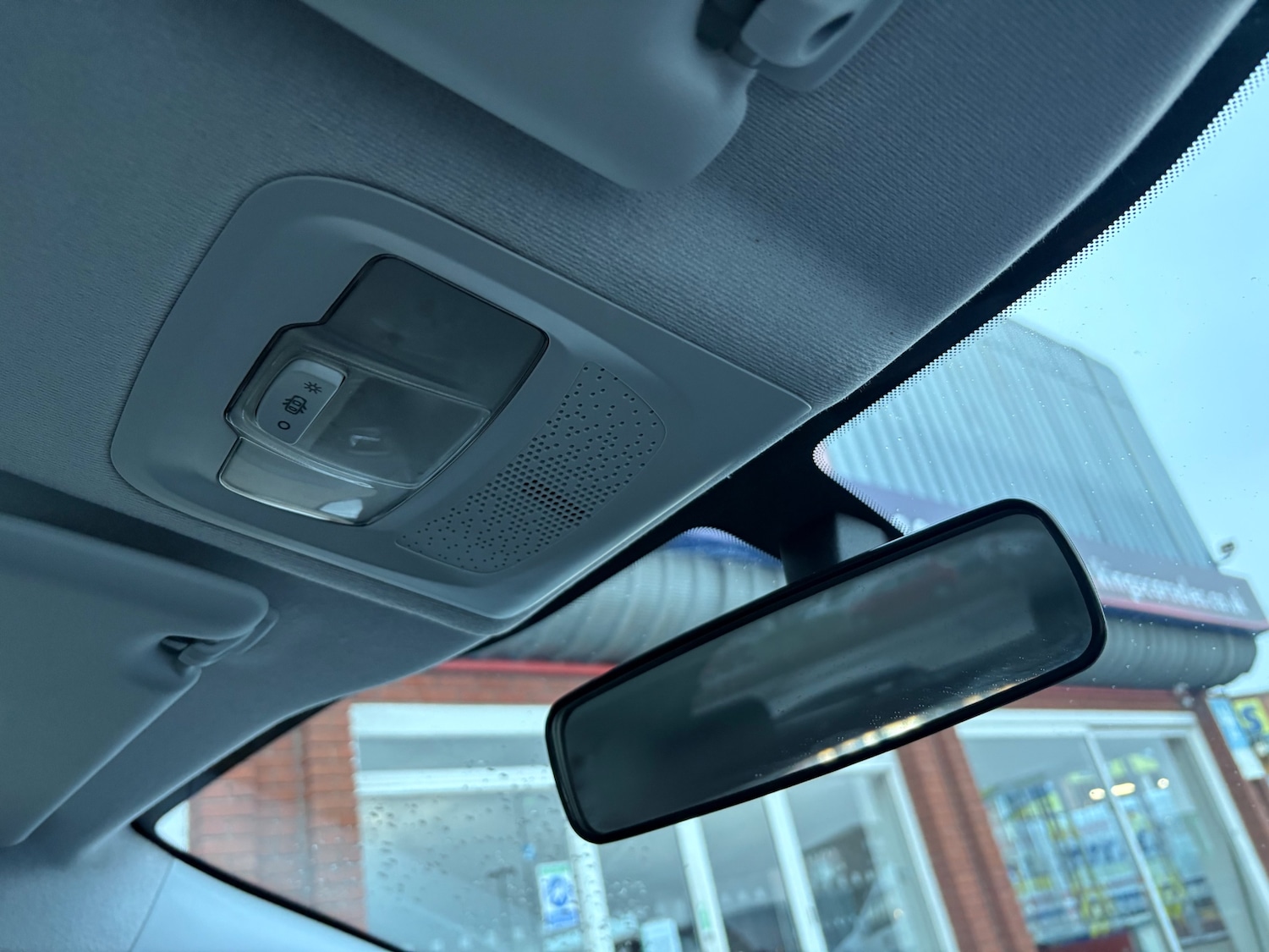 Used Peugeot 208 2014 for sale - 76363132: Photo 18