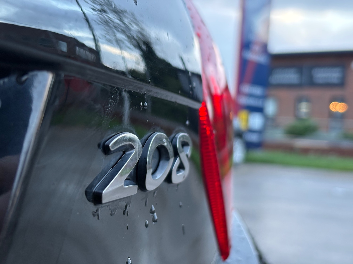 Used Peugeot 208 2014 for sale - 76363132: Photo 25