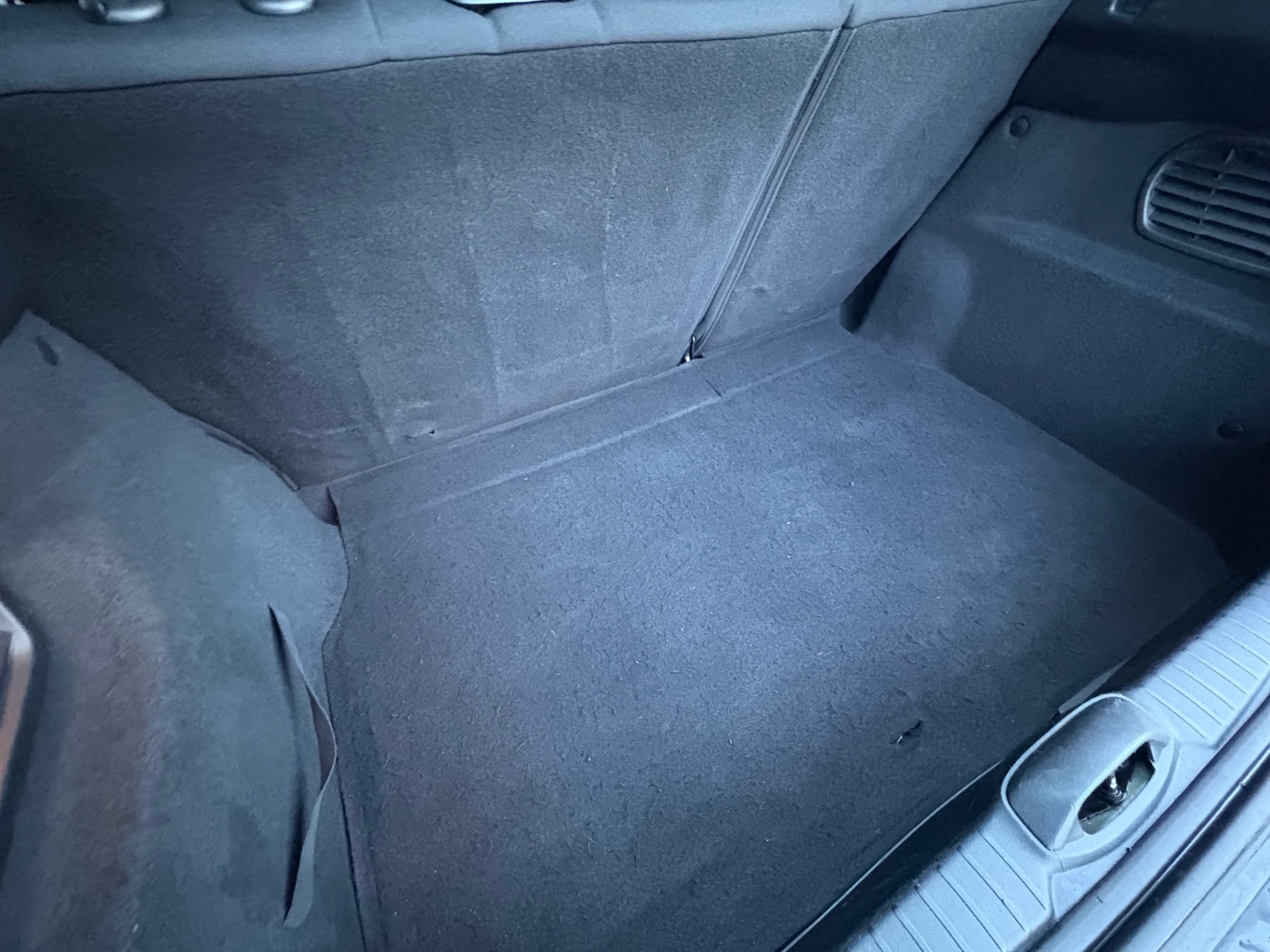 Used Peugeot 208 2014 for sale - 76363132: Photo 27