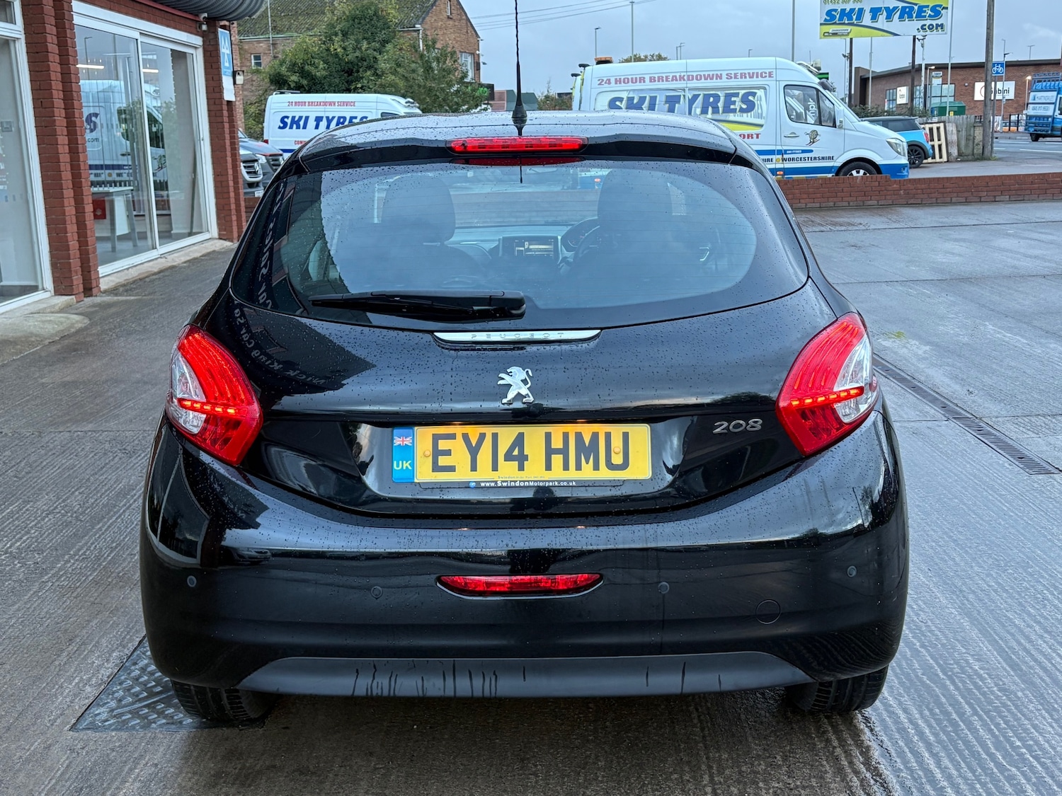 Used Peugeot 208 2014 for sale - 76363132: Photo 6