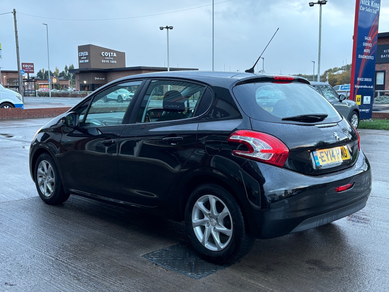 Used Peugeot 208 2014 for sale - 76363132: Photo 7